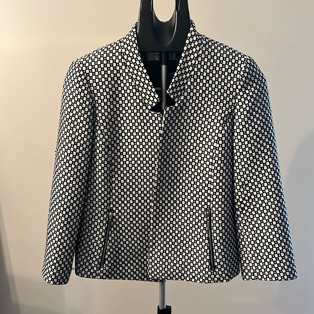 Jones Studio Separate Open Front Jacket Black & White size 4